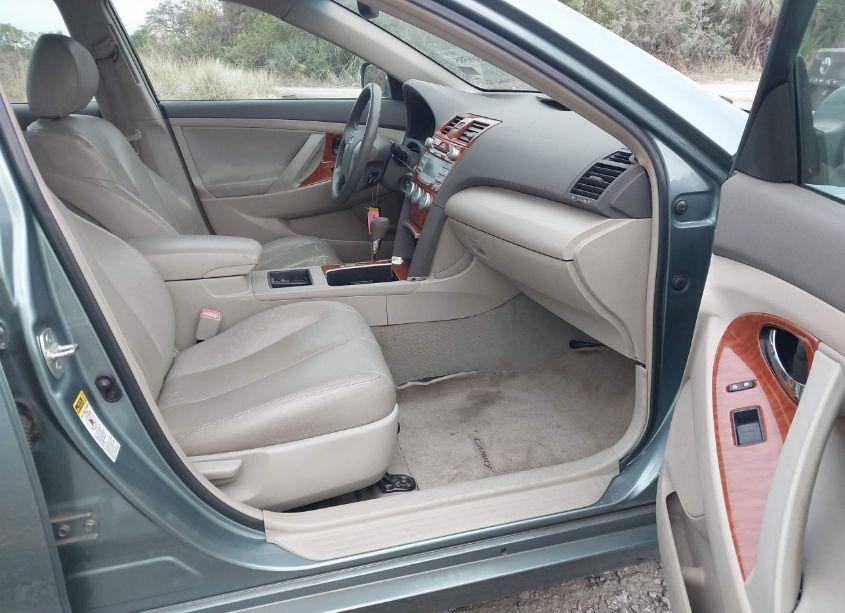 Photo 5 of 2009 Toyota Camry LE (VIN 4T1BE46K79U917786)