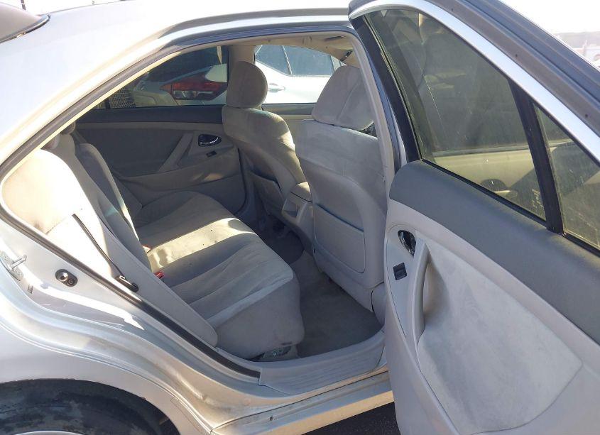 Photo 8 of 2007 Toyota Camry LE (VIN 4T1BE46K87U014351)