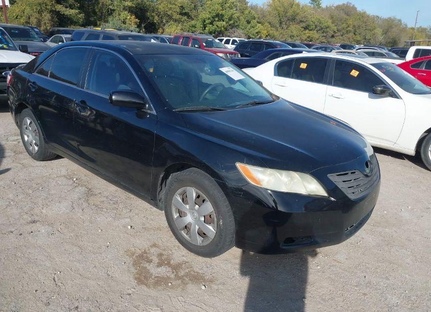2007 Toyota Camry LE (VIN 4T1BE46K87U121061) main photo