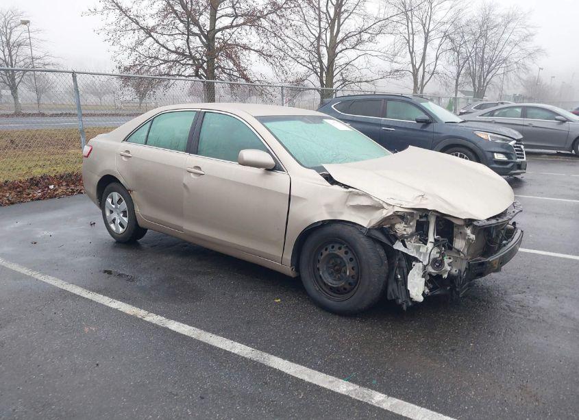 2007 Toyota Camry LE (VIN 4T1BE46K87U160426) main photo