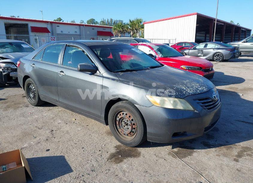 2007 Toyota Camry LE (VIN 4T1BE46K87U503915) main photo