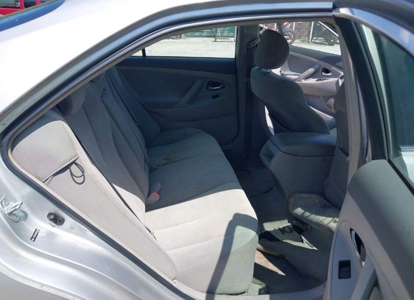 Photo 8 of 2007 Toyota Camry LE (VIN 4T1BE46K87U523386)