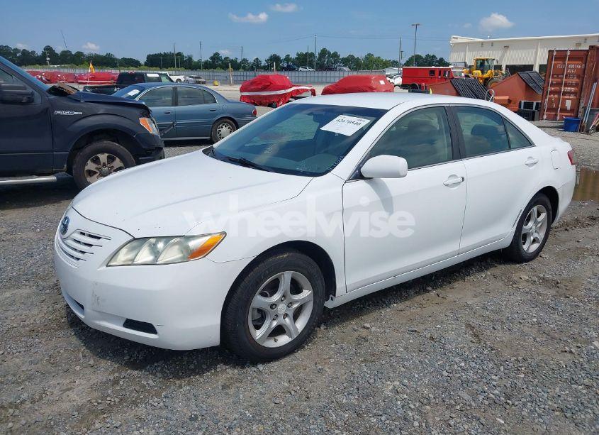 Photo 2 of 2007 Toyota Camry LE (VIN 4T1BE46K87U574600)