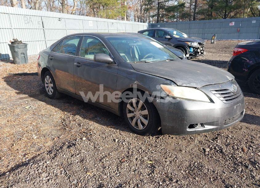 2007 Toyota Camry LE (VIN 4T1BE46K87U577643) main photo