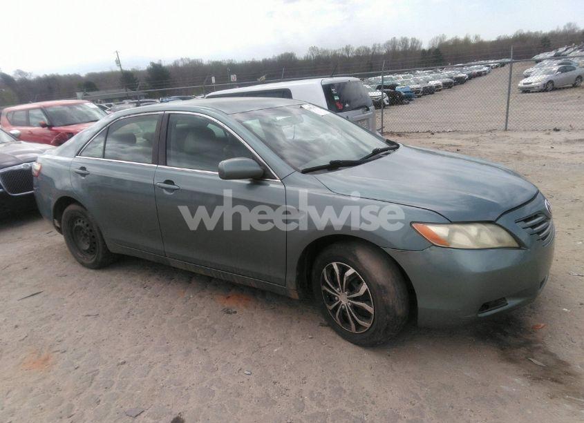 2007 Toyota Camry LE (VIN 4T1BE46K87U588660) main photo