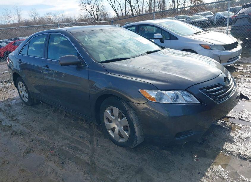 2007 Toyota Camry LE (VIN 4T1BE46K87U722521) main photo