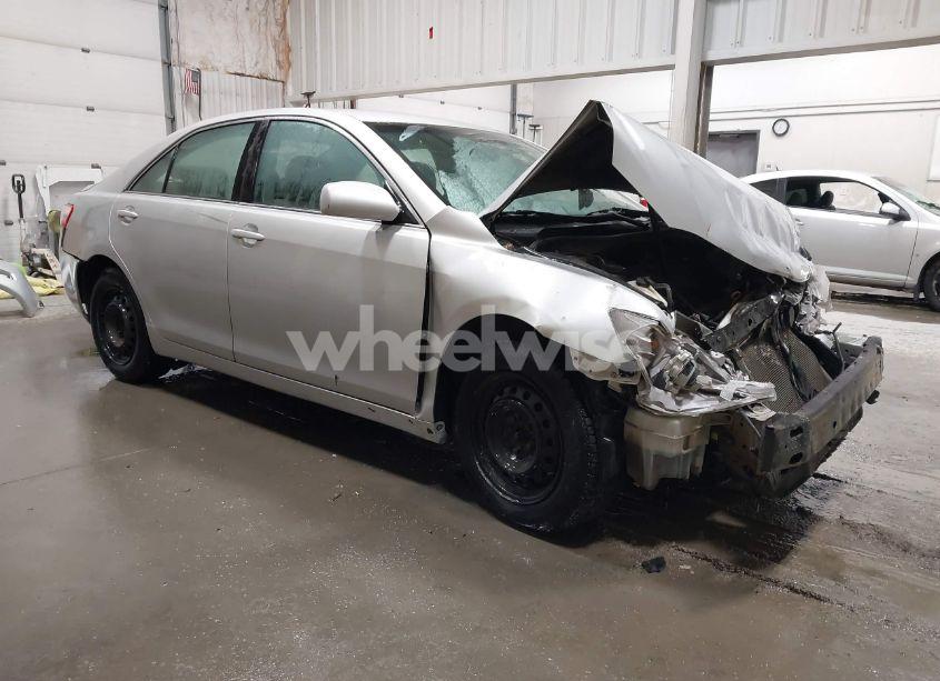 2008 Toyota Camry LE (VIN 4T1BE46K88U221422) main photo
