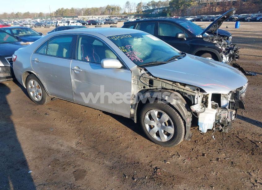 2008 Toyota Camry LE (VIN 4T1BE46K88U237409) main photo