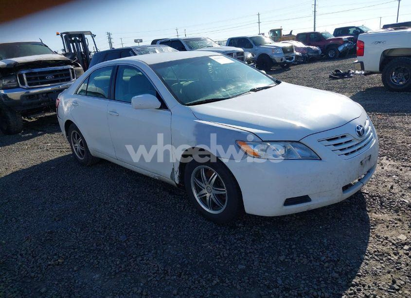 2008 Toyota Camry LE (VIN 4T1BE46K88U745959) main photo