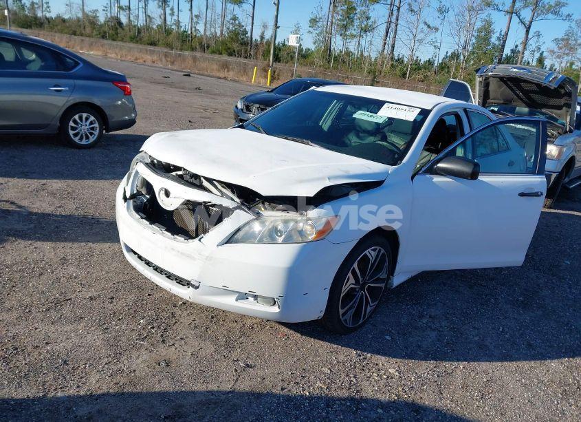 Photo 2 of 2008 Toyota Camry SE (VIN 4T1BE46K88U757061)
