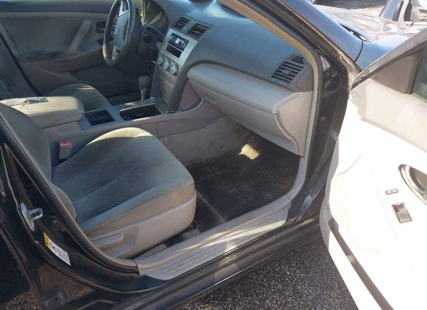 Photo 5 of 2009 Toyota Camry LE (VIN 4T1BE46K89U307878)