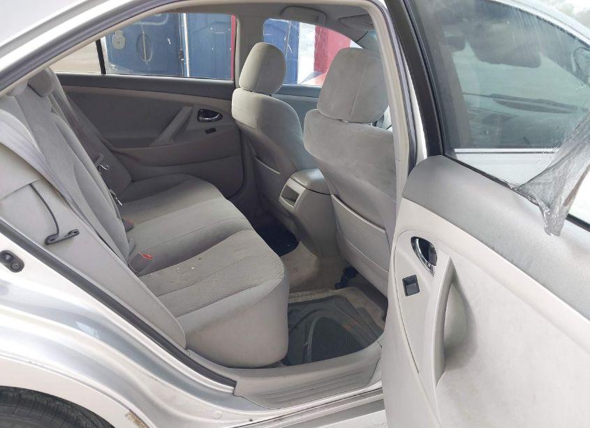 Photo 8 of 2009 Toyota Camry LE (VIN 4T1BE46K89U350701)