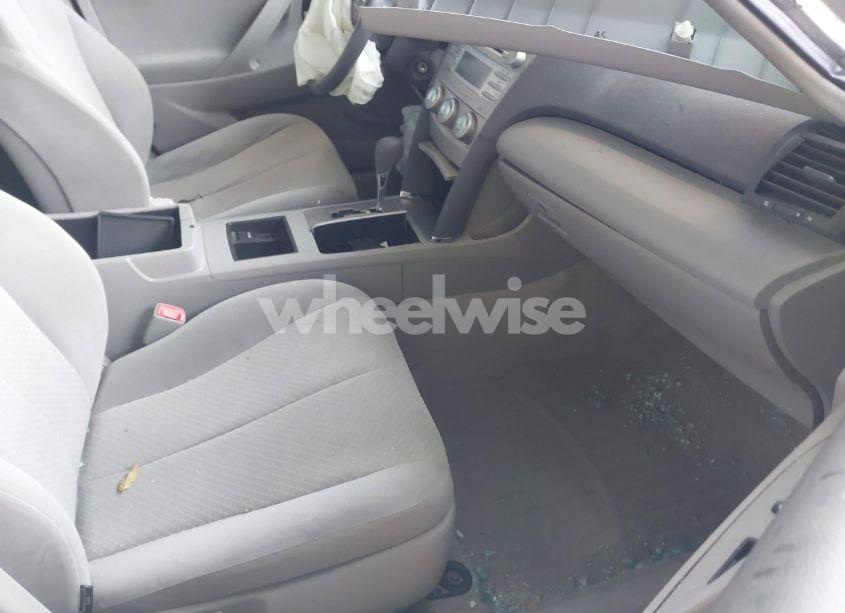 Photo 5 of 2009 Toyota Camry LE (VIN 4T1BE46K89U409696)