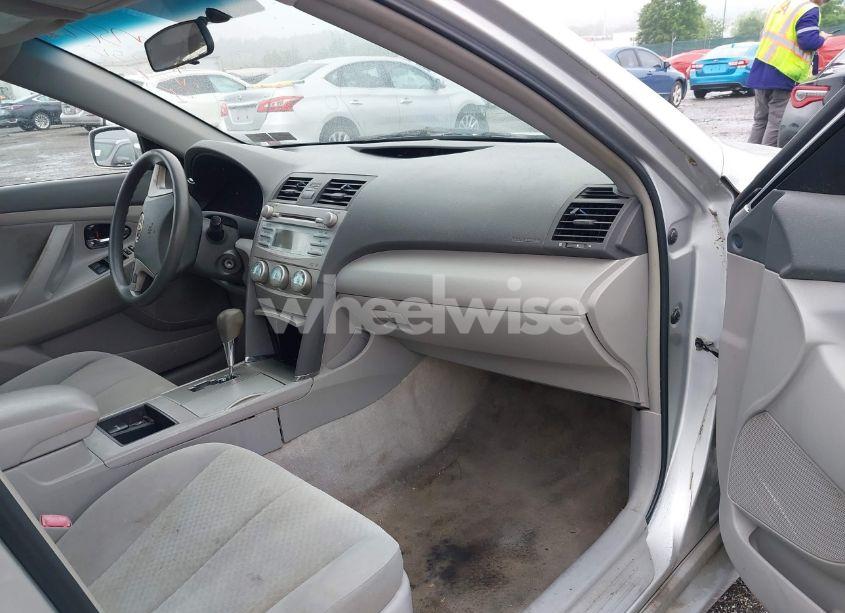 Photo 5 of 2009 Toyota Camry LE (VIN 4T1BE46K89U414722)