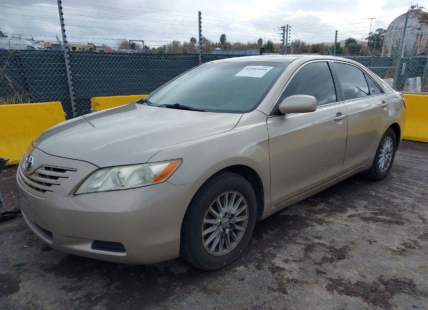Photo 2 of 2009 Toyota Camry LE (VIN 4T1BE46K89U797500)
