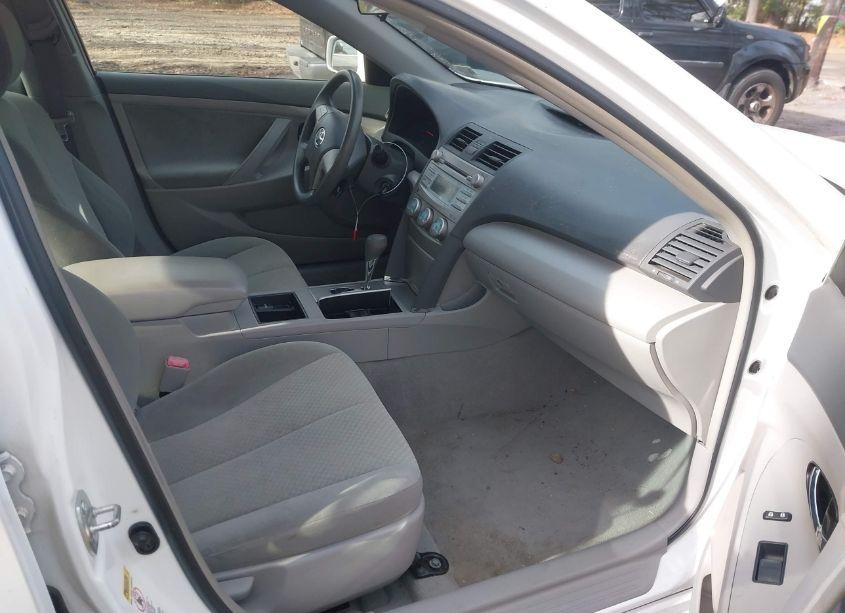 Photo 5 of 2009 Toyota Camry LE (VIN 4T1BE46K89U827319)