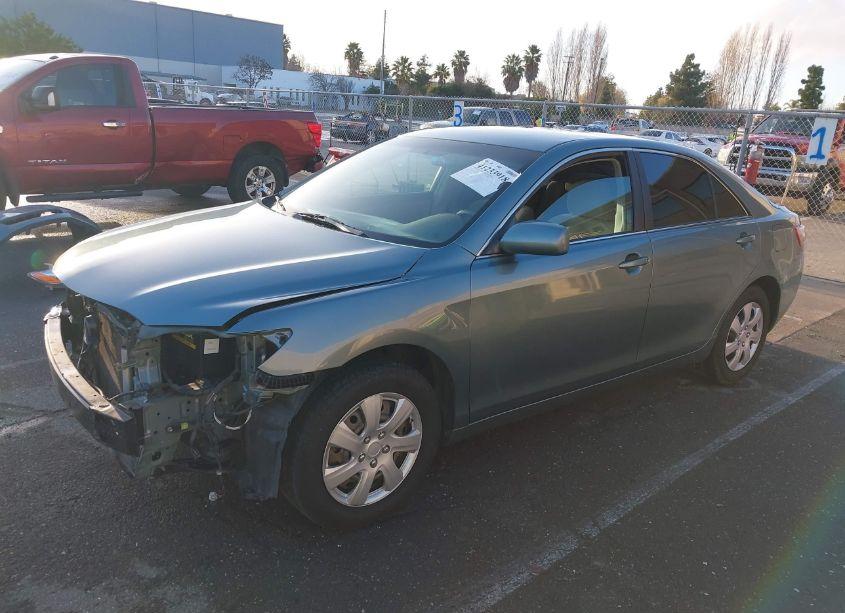 Photo 2 of 2009 Toyota Camry LE (VIN 4T1BE46K89U836456)