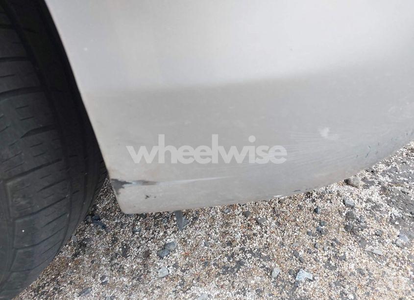 Photo 15 of 2009 Toyota Camry LE (VIN 4T1BE46K89U844136)