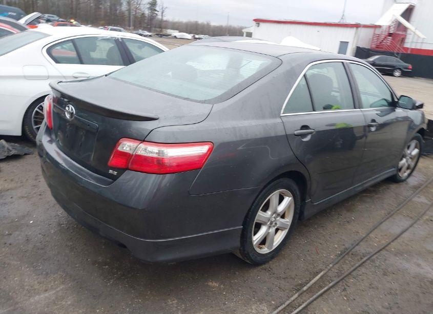 Photo 4 of 2009 Toyota Camry SE (VIN 4T1BE46K89U870557)