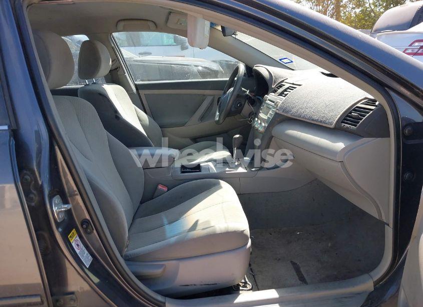 Photo 5 of 2009 Toyota Camry LE (VIN 4T1BE46K89U879145)