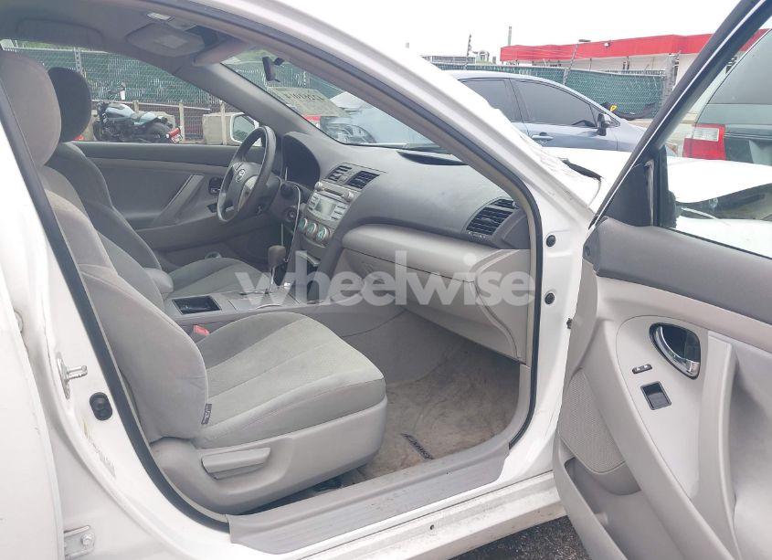 Photo 5 of 2009 Toyota Camry LE (VIN 4T1BE46K89U915447)