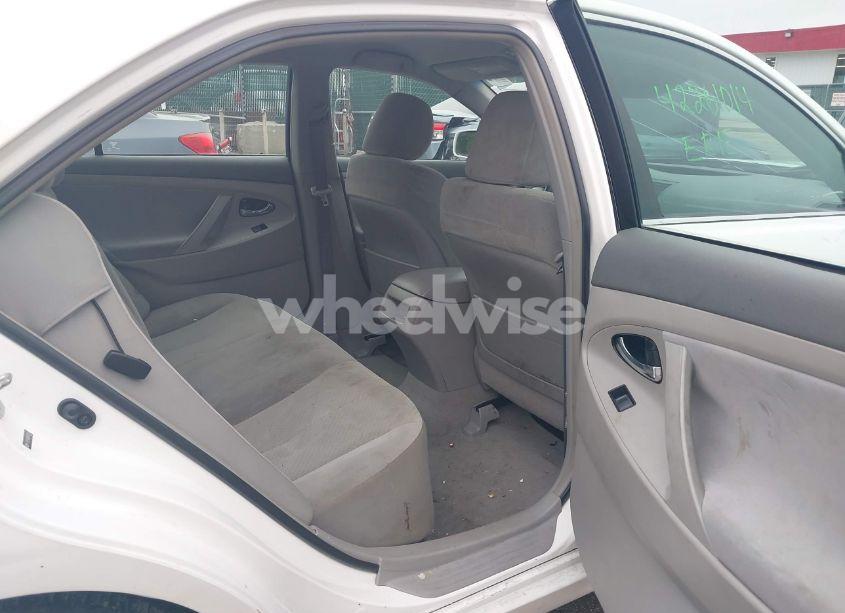 Photo 8 of 2009 Toyota Camry LE (VIN 4T1BE46K89U915447)