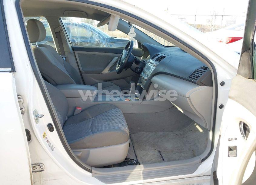 Photo 5 of 2009 Toyota Camry SE (VIN 4T1BE46K89U916713)