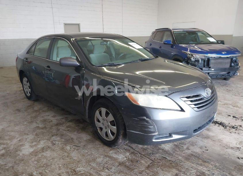 2007 Toyota Camry LE (VIN 4T1BE46K97U013189) main photo