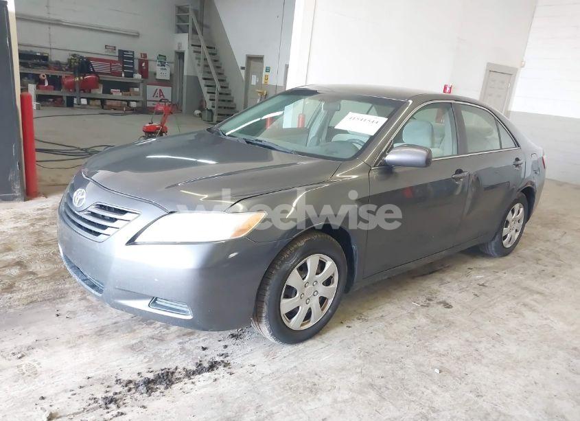 Photo 2 of 2007 Toyota Camry LE (VIN 4T1BE46K97U013189)
