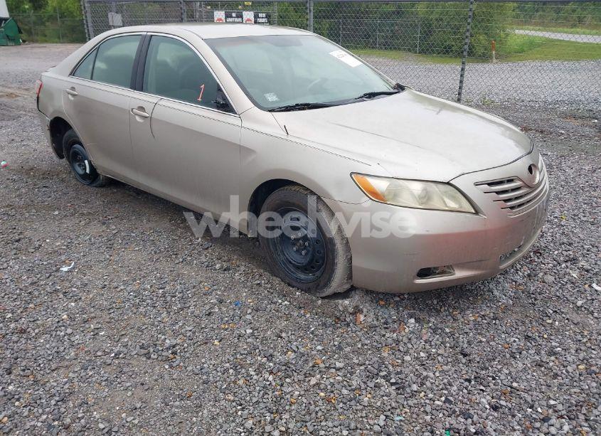 2007 Toyota Camry LE (VIN 4T1BE46K97U105063) main photo