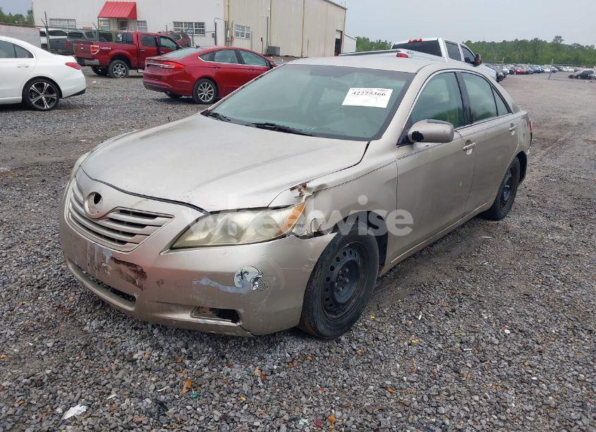 Photo 2 of 2007 Toyota Camry LE (VIN 4T1BE46K97U105063)