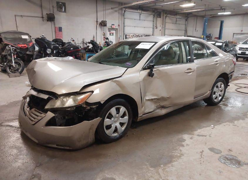 Photo 2 of 2007 Toyota Camry LE (VIN 4T1BE46K97U165148)