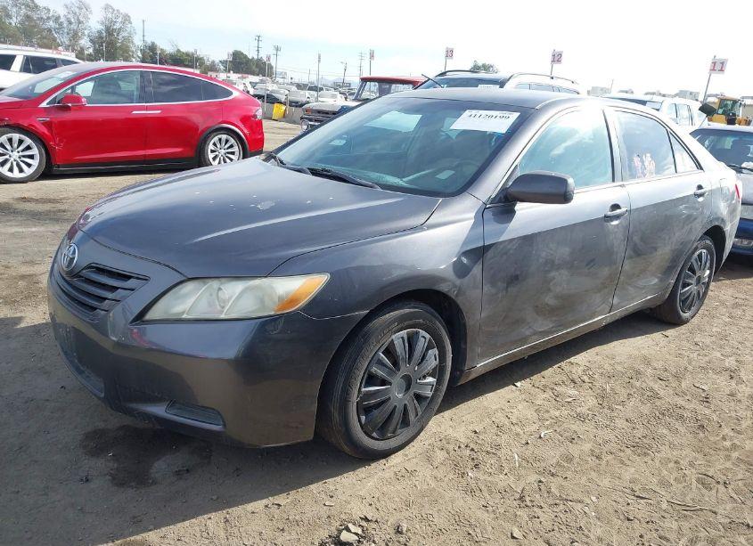 Photo 2 of 2007 Toyota Camry LE (VIN 4T1BE46K97U512350)