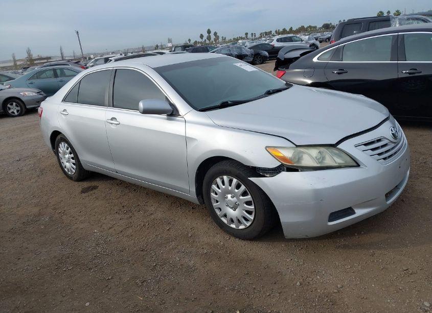 2007 Toyota Camry LE (VIN 4T1BE46K97U515569) main photo