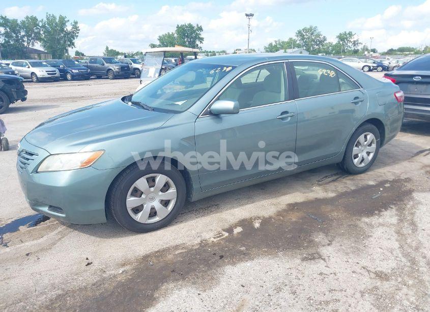 Photo 2 of 2007 Toyota Camry LE (VIN 4T1BE46K97U518228)