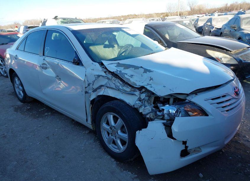 2007 Toyota Camry LE (VIN 4T1BE46K97U521274) main photo