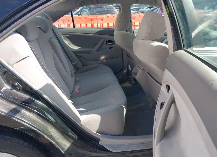 Photo 8 of 2007 Toyota Camry LE (VIN 4T1BE46K97U631080)