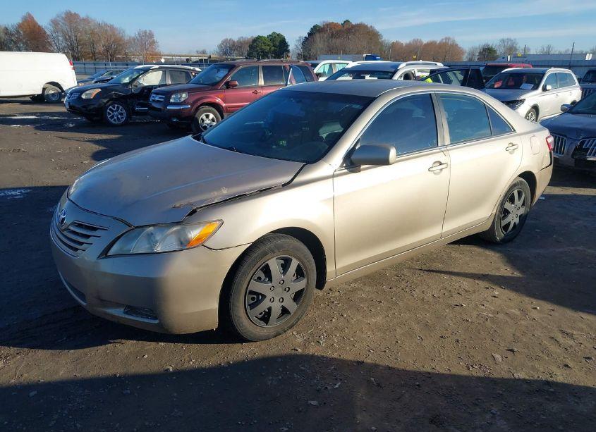 Photo 2 of 2007 Toyota Camry LE (VIN 4T1BE46K97U643679)