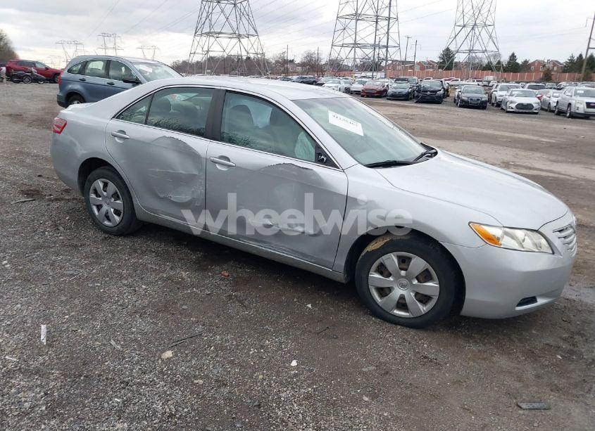 2007 Toyota Camry LE (VIN 4T1BE46K97U644640) main photo