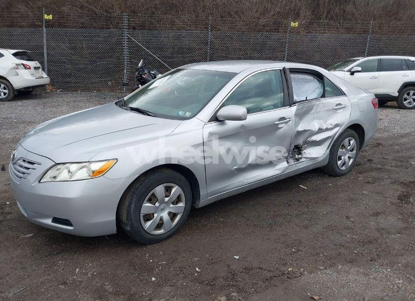 Photo 2 of 2007 Toyota Camry LE (VIN 4T1BE46K97U644640)