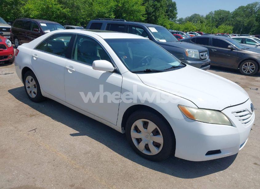 2007 Toyota Camry LE (VIN 4T1BE46K97U645741) main photo