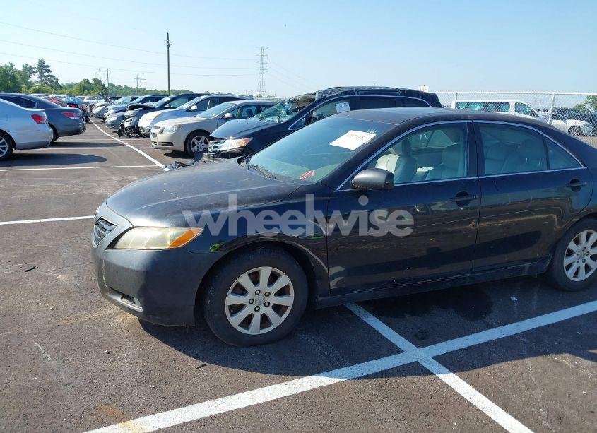 Photo 2 of 2007 Toyota Camry XLE (VIN 4T1BE46K97U672616)