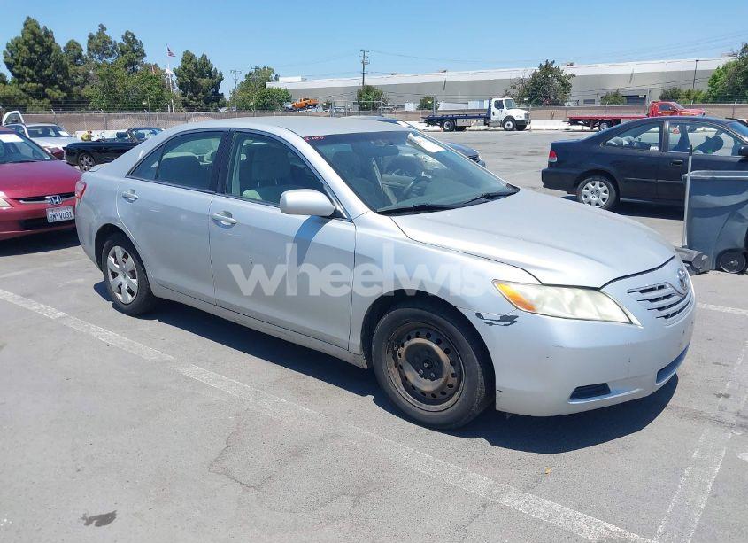 2007 Toyota Camry LE (VIN 4T1BE46K97U707297) main photo