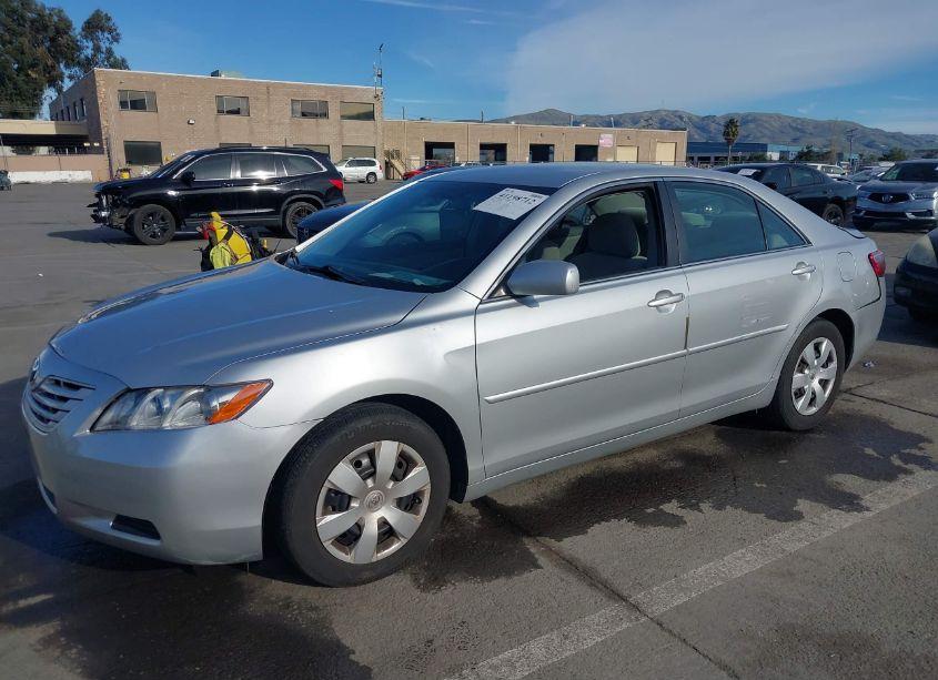 Photo 2 of 2008 Toyota Camry LE (VIN 4T1BE46K98U229206)