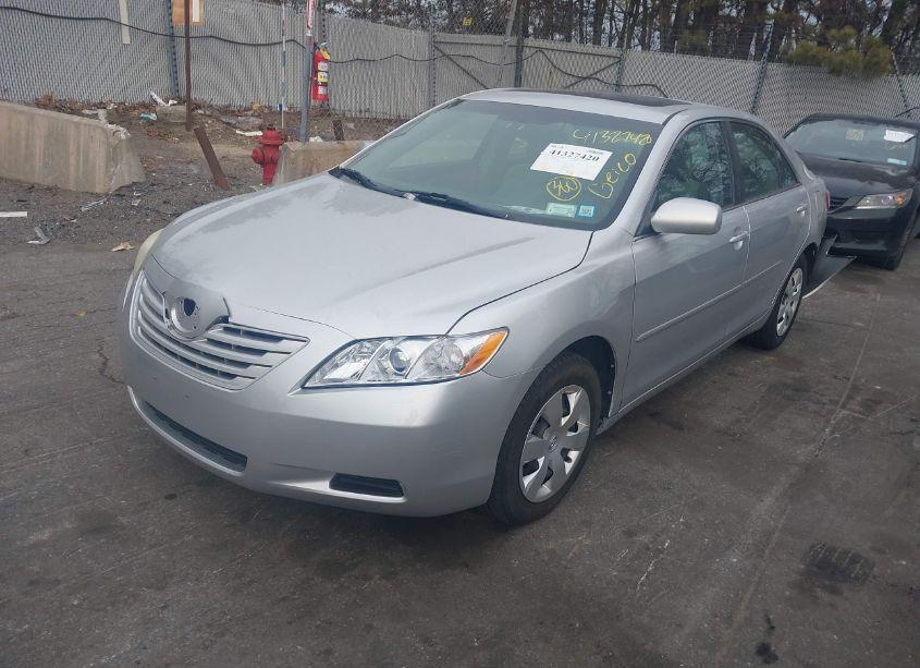 Photo 2 of 2009 Toyota Camry LE (VIN 4T1BE46K99U294347)