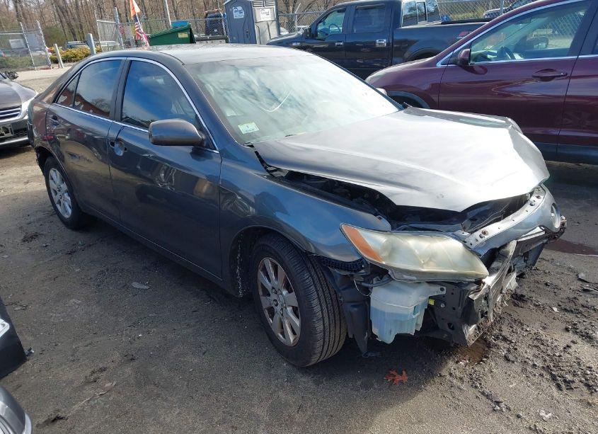 2009 Toyota Camry LE (VIN 4T1BE46K99U311583) main photo
