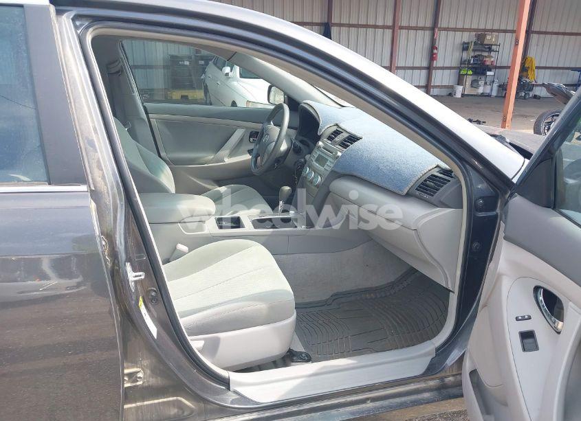 Photo 5 of 2009 Toyota Camry LE (VIN 4T1BE46K99U333745)