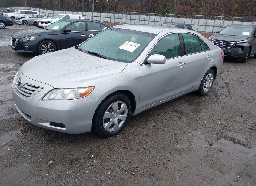 Photo 2 of 2009 Toyota Camry LE (VIN 4T1BE46K99U337424)