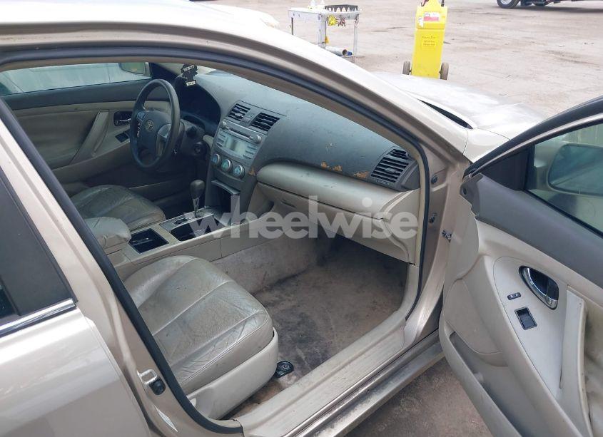 Photo 5 of 2009 Toyota Camry LE (VIN 4T1BE46K99U344986)