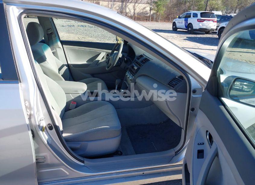 Photo 5 of 2009 Toyota Camry LE (VIN 4T1BE46K99U413305)